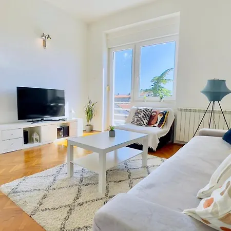 Reful Apartment *